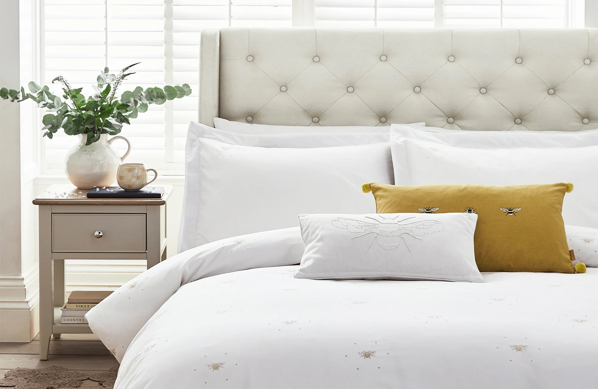 How to Wash Bed Sheets: Cotton, Linen, and More