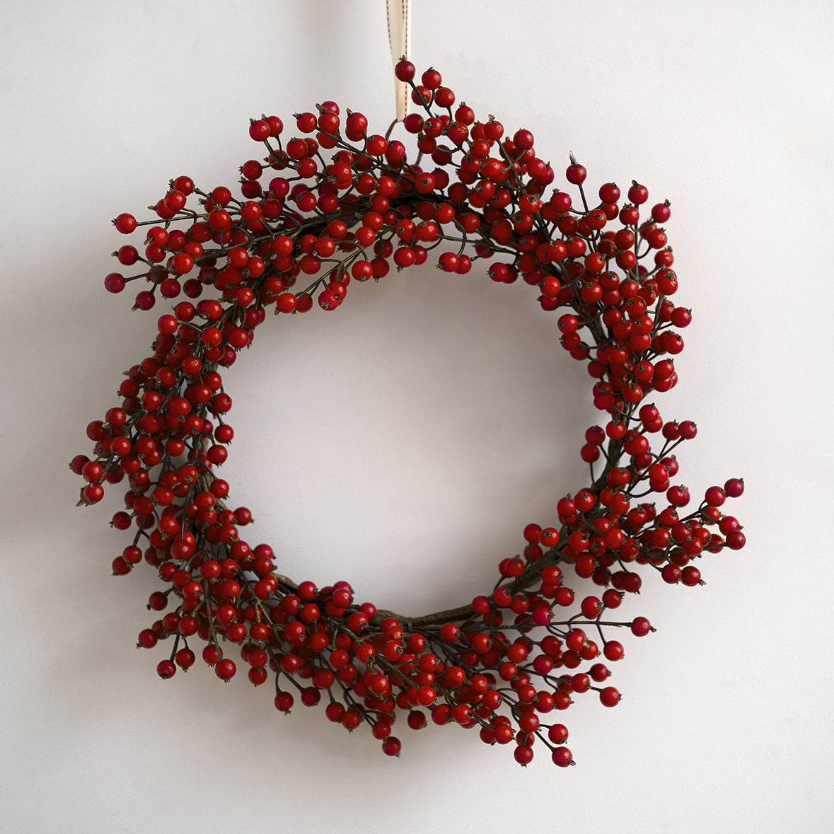 Winterberry & Blossom Festive Wreath