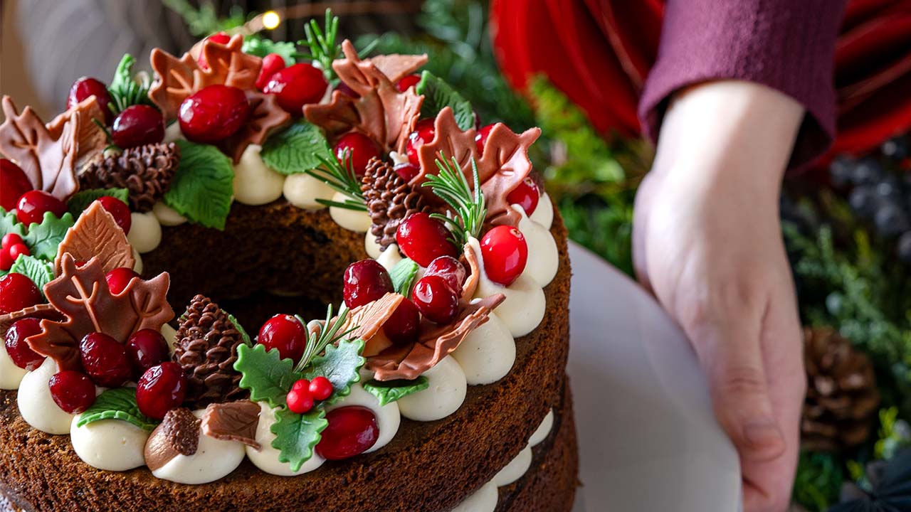 Christmas Wreath Cake by Michelle Evans-Fecci