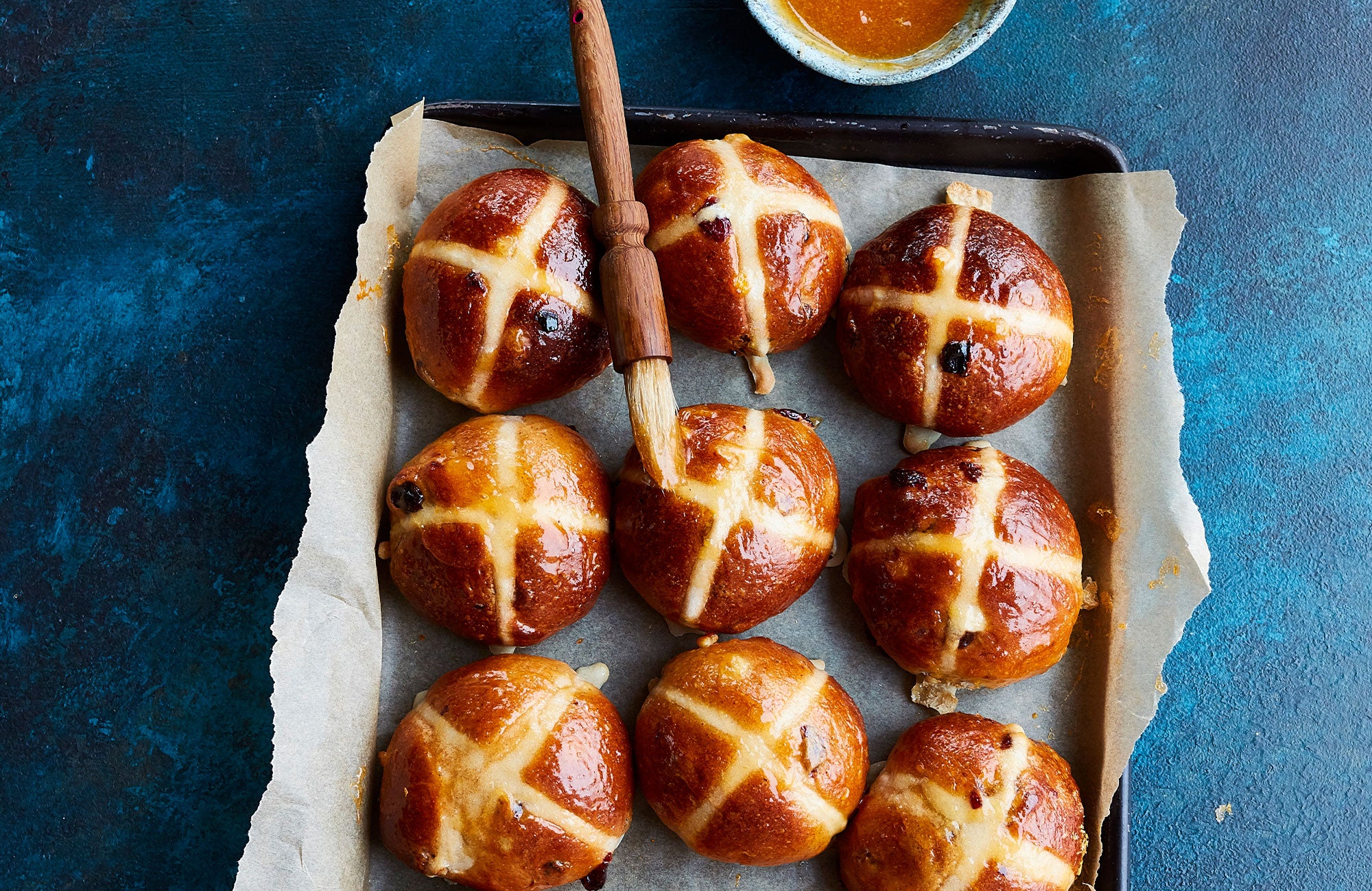 Easy hot cross bun recipe for easter homemade