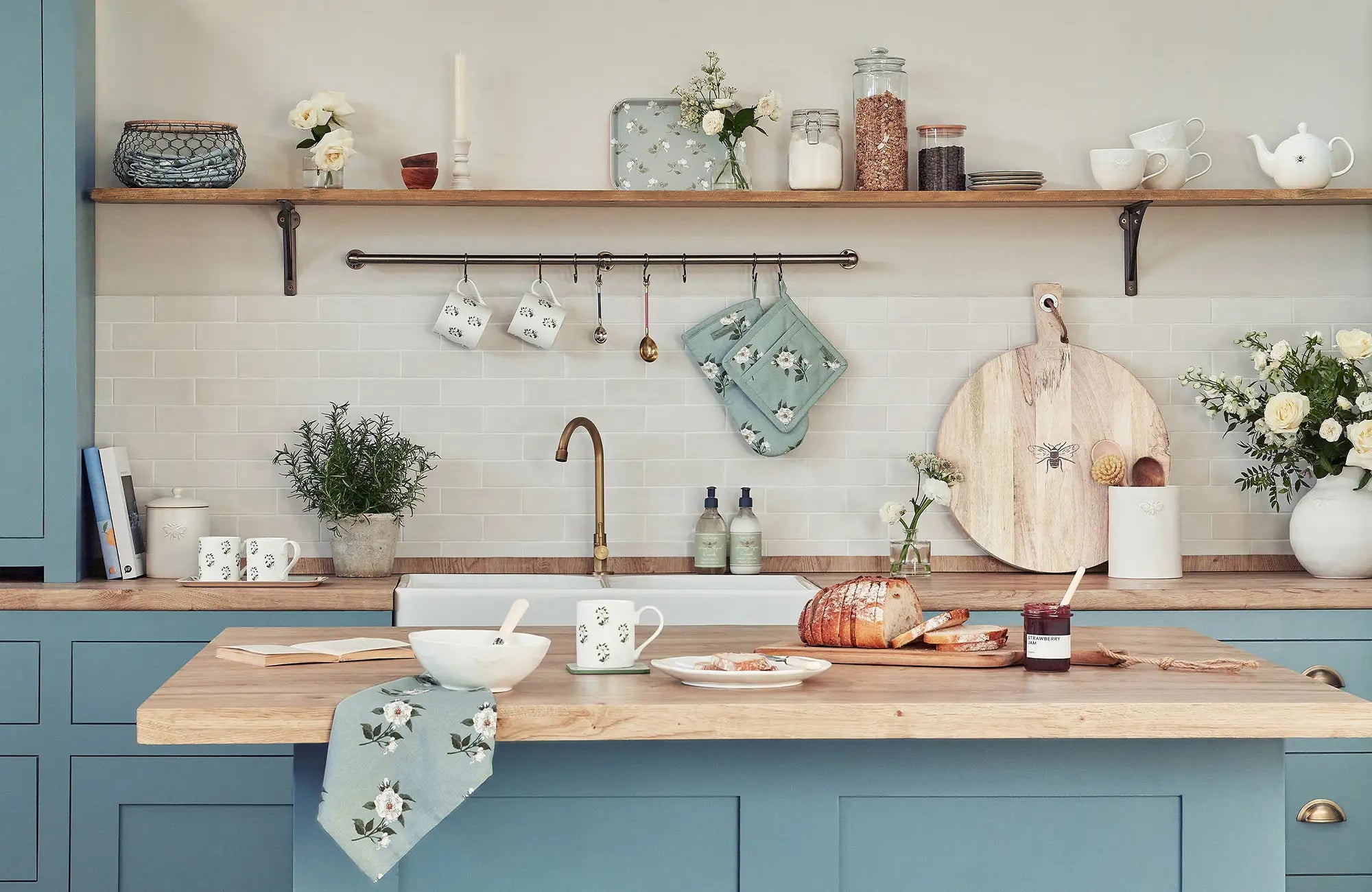 7 Kitchen Styling Tips & Ideas