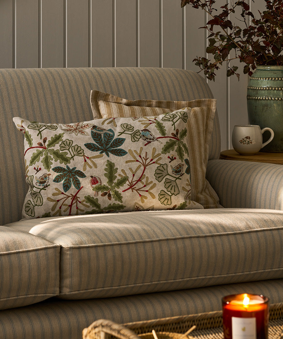 Cushions & Throw Blankets