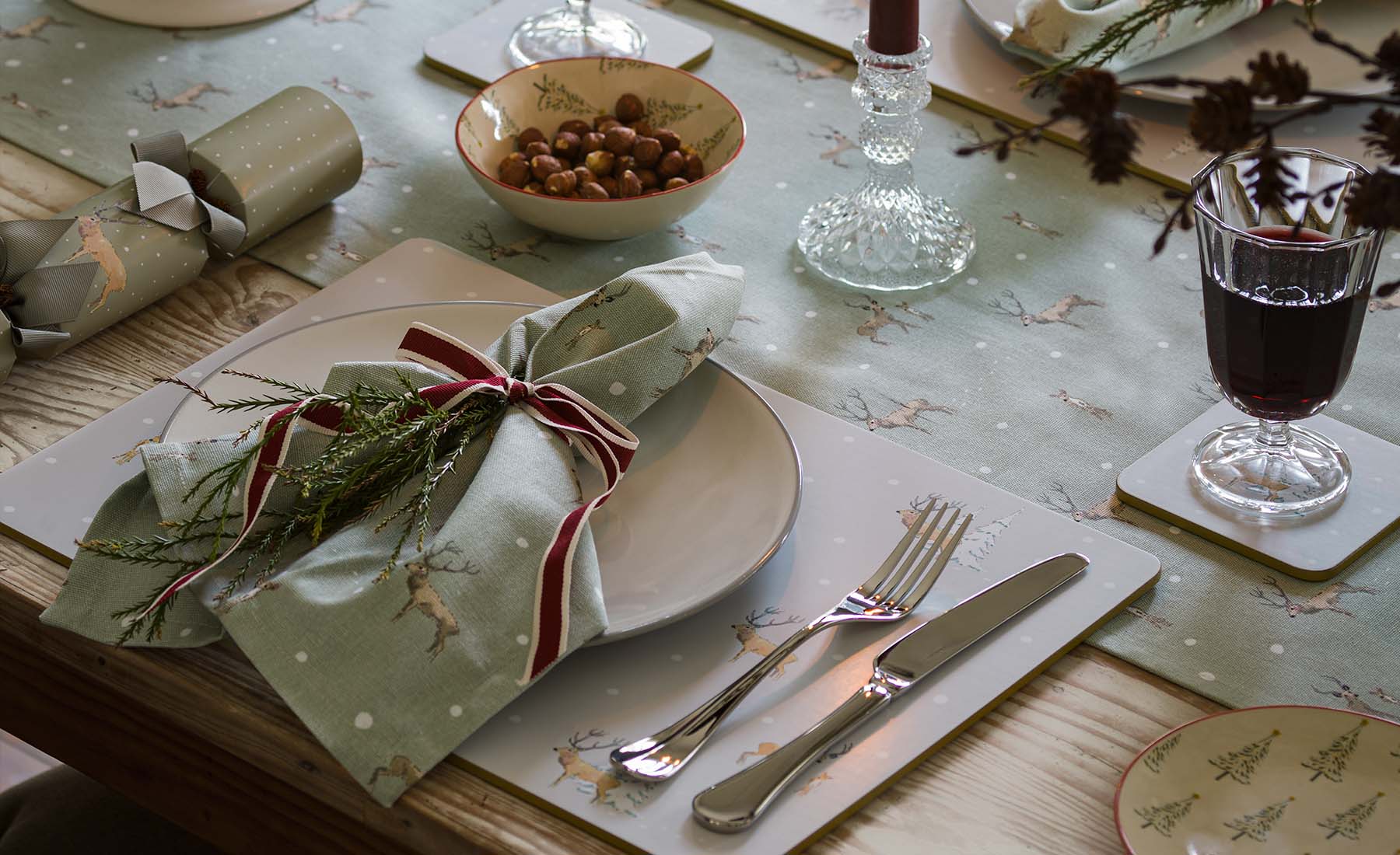 Christmas Tableware & Table Decorations