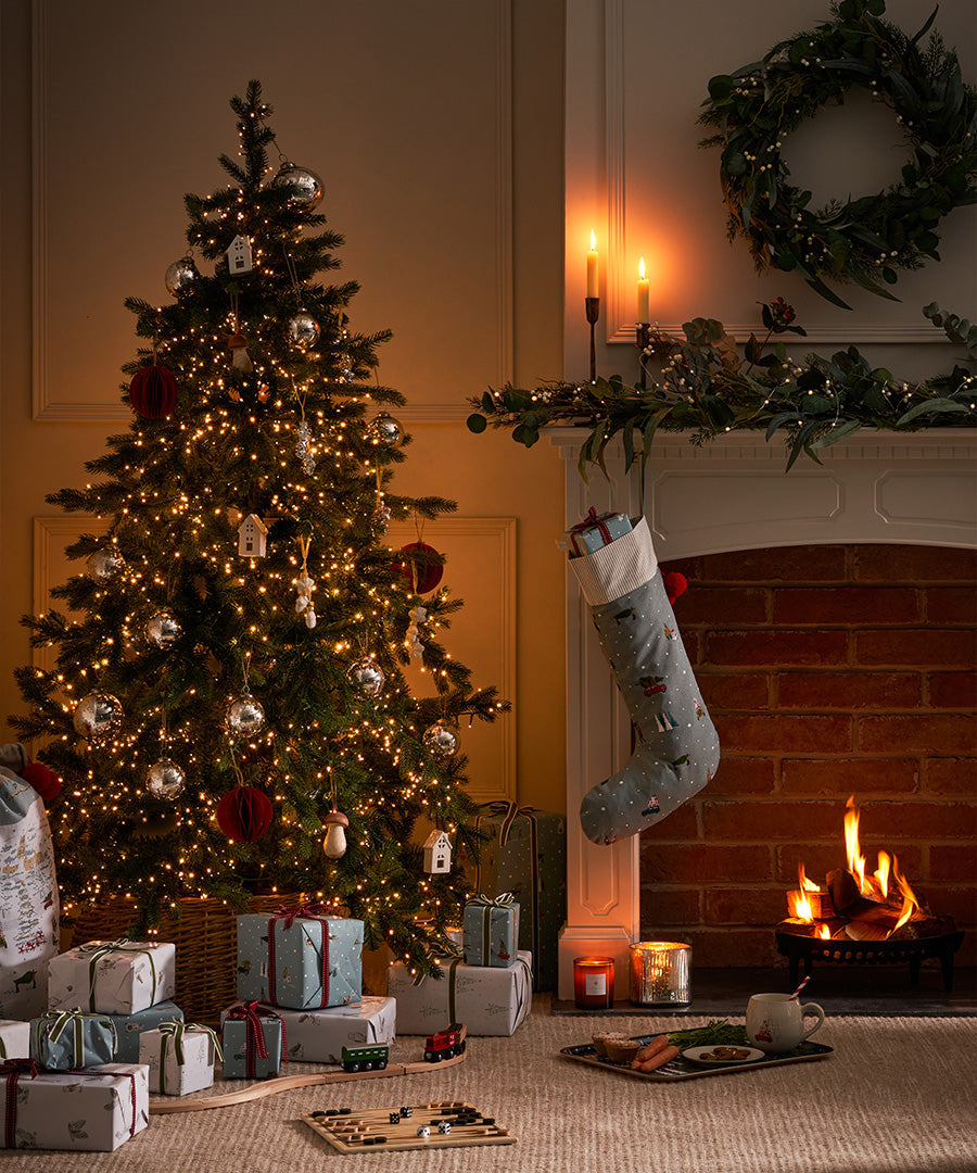 Christmas Trees & Skirts