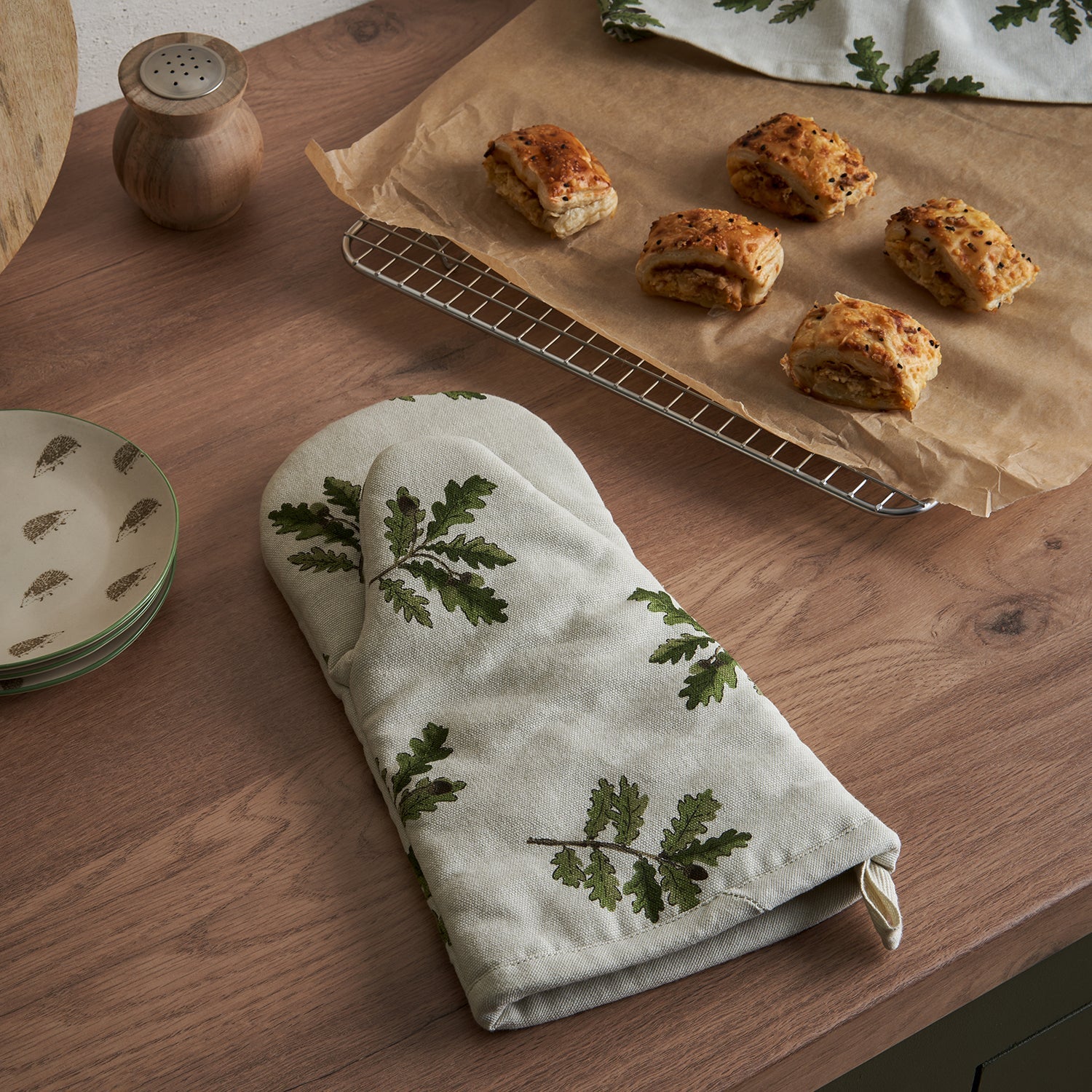 Acorn & Oak Leaves Oven Mitt by Sophie Allport