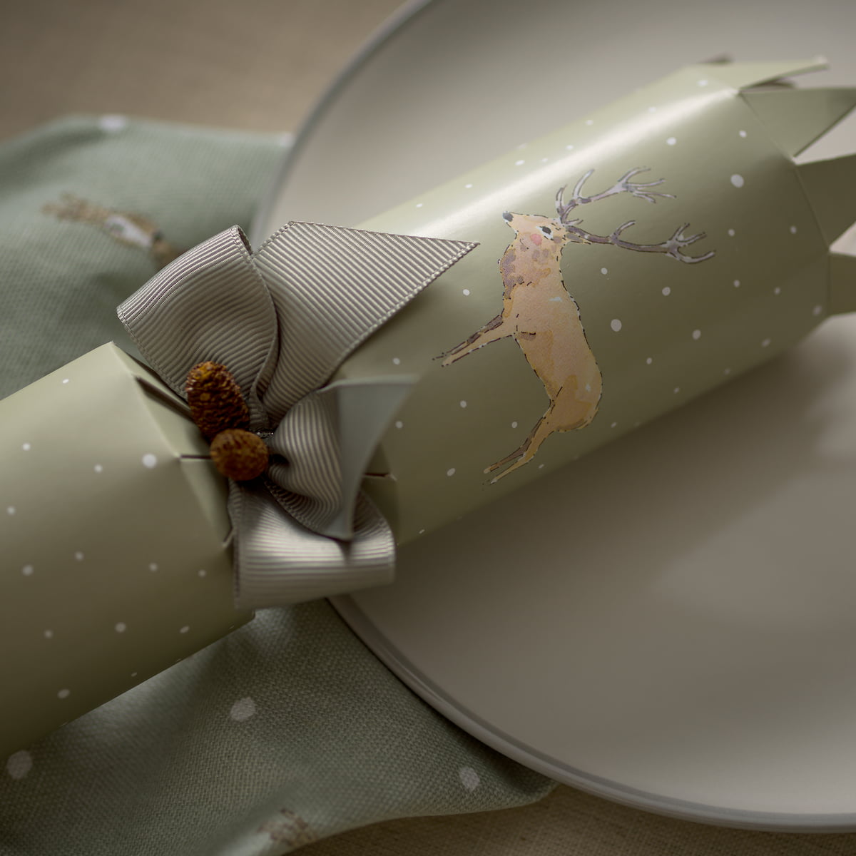 Christmas Stags Christmas Crackers (Set of 6)