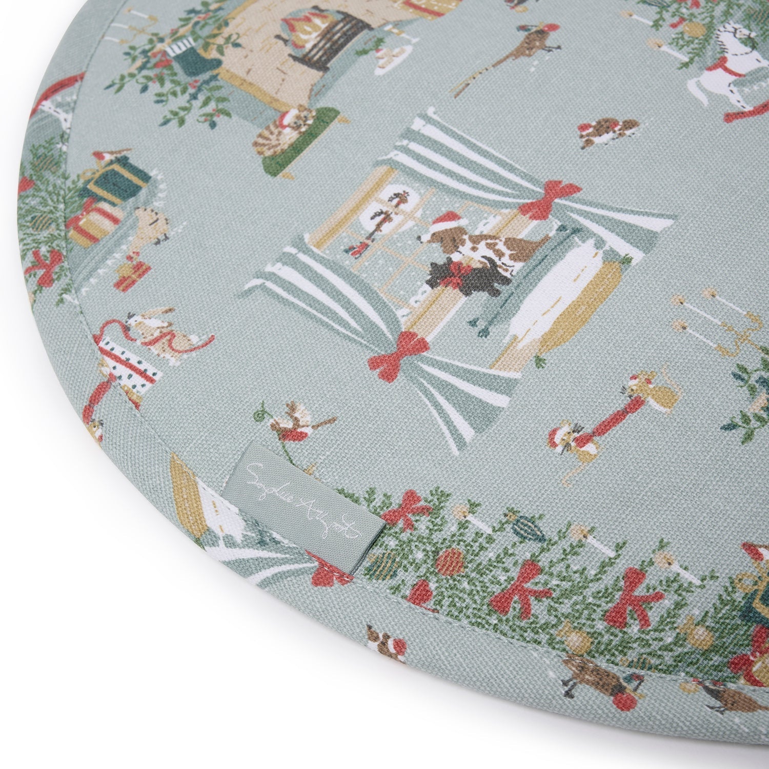 Cosy Christmas Circular Hob Cover