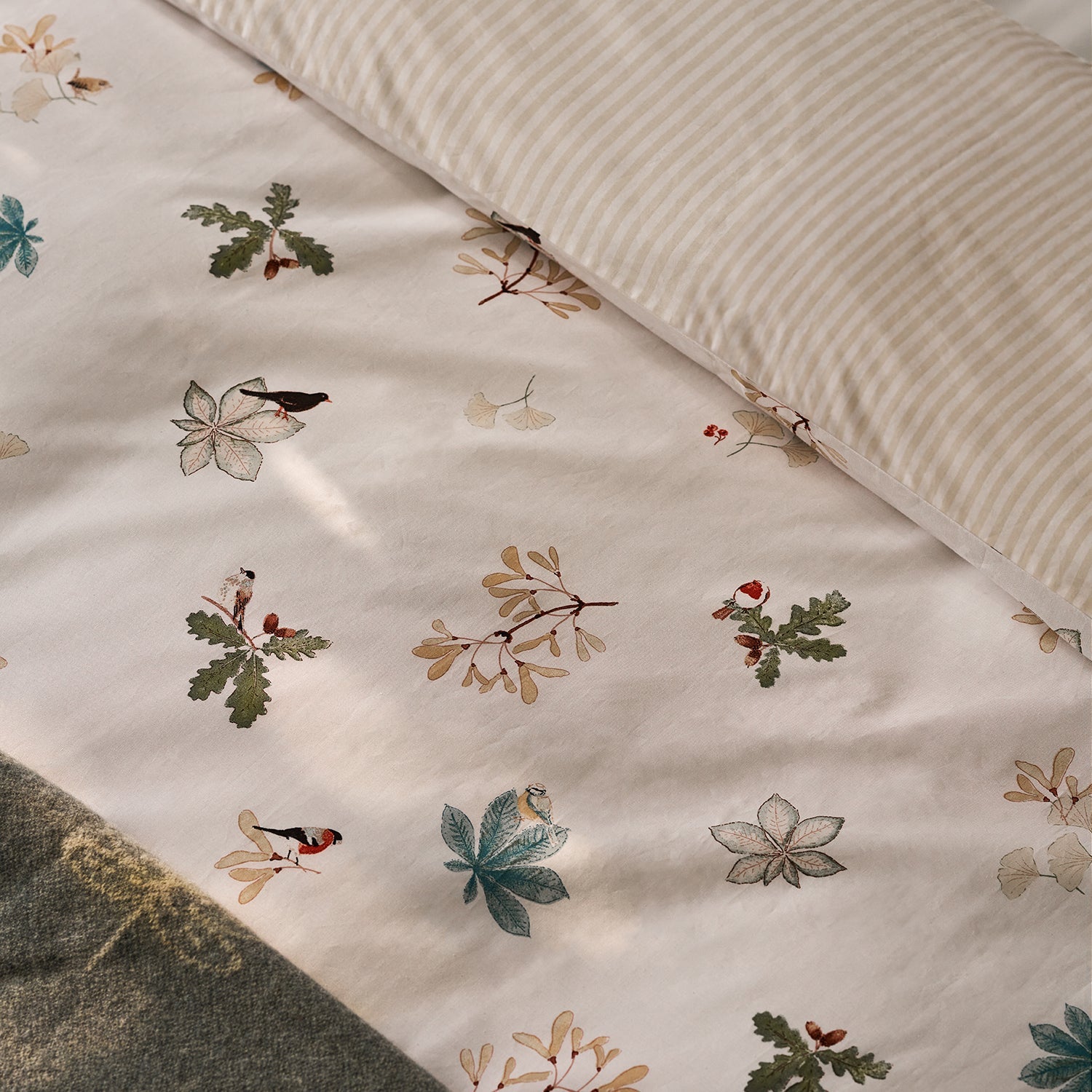 Orchard Birds Bedding Set