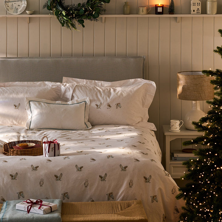 Snowy Owls Bedding Set