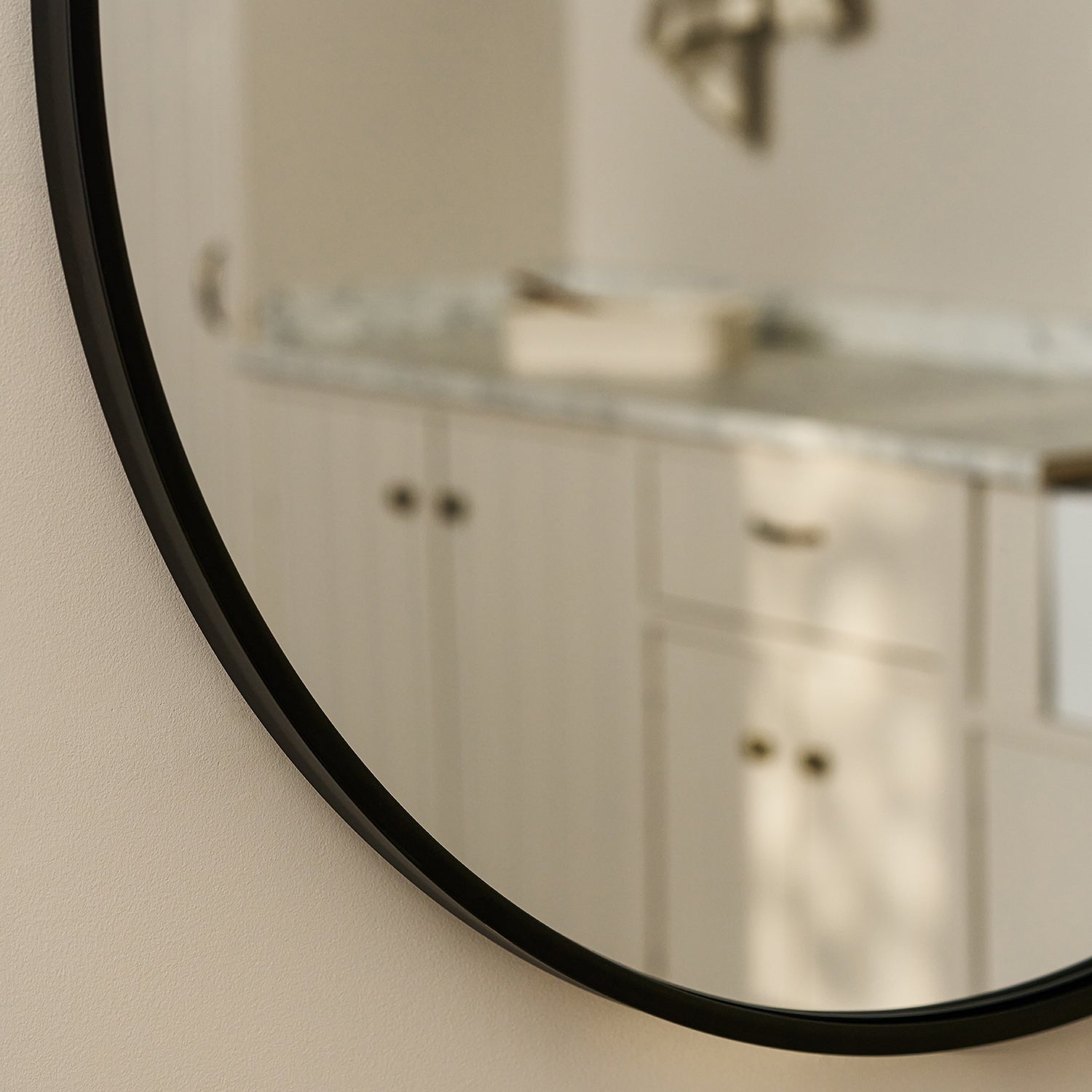 Black Round Rim Mirror
