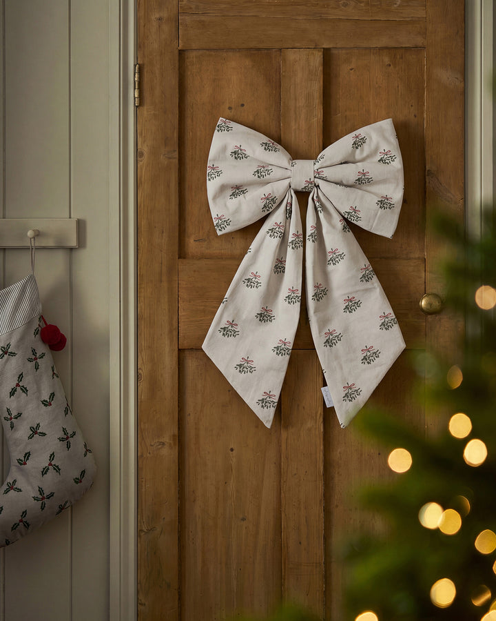 Mistletoe Bow