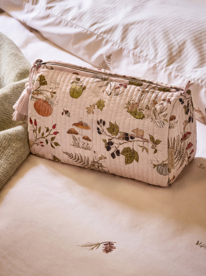 Autumn Forage Quilted Wash Bag
