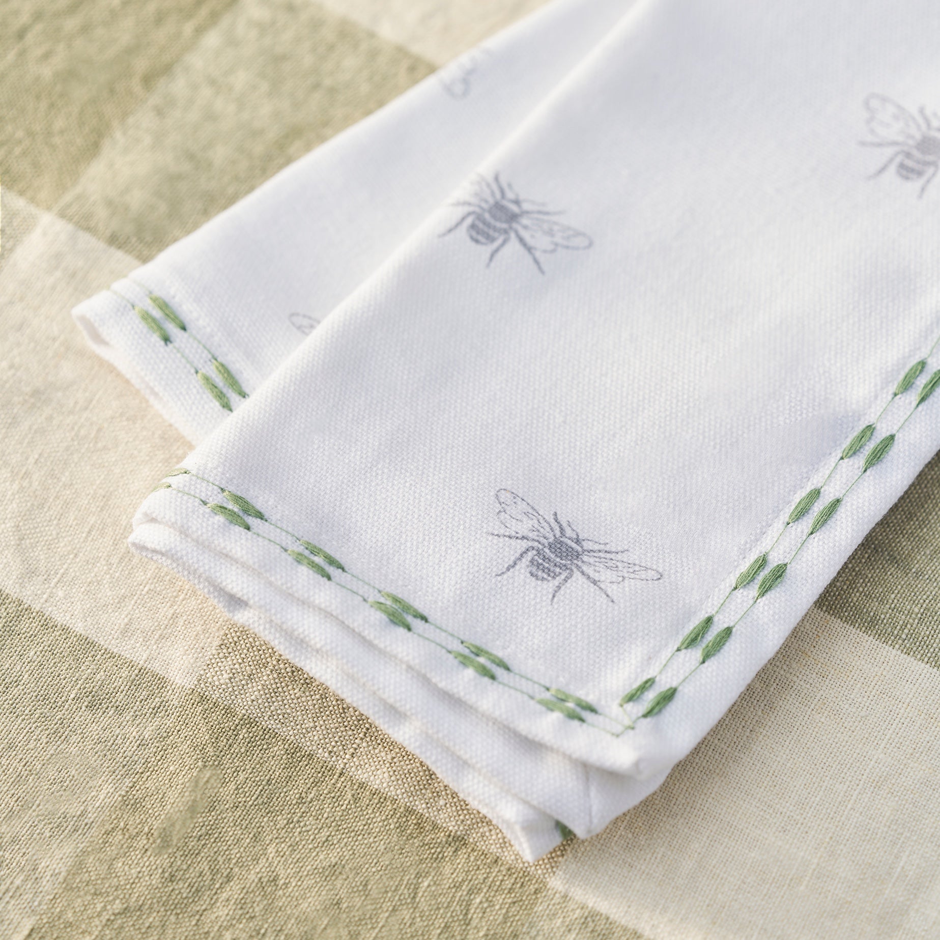Bees Embroidered Napkins (Set of 4)