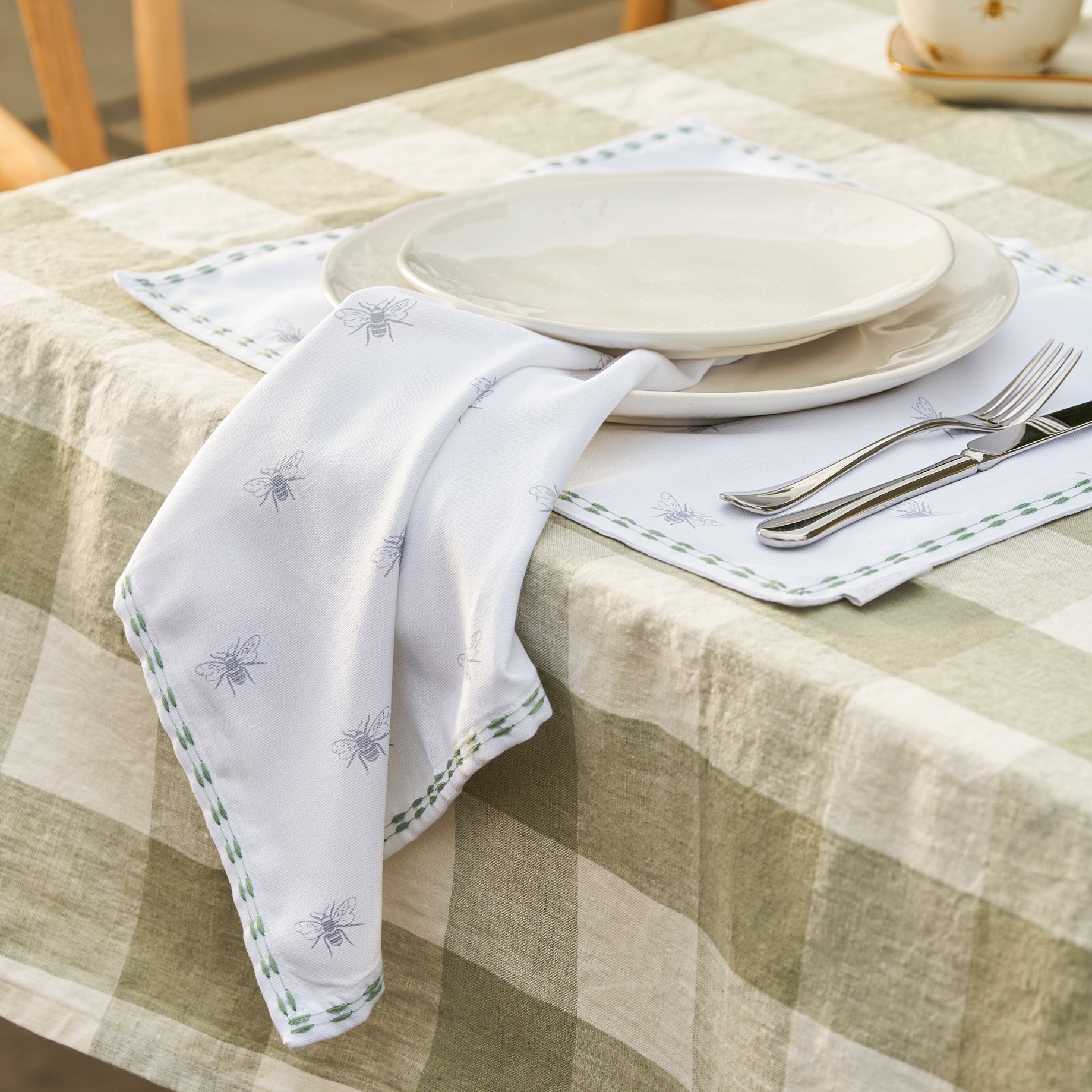 Bees Embroidered Napkin (Set of 4) by Sophie Allport