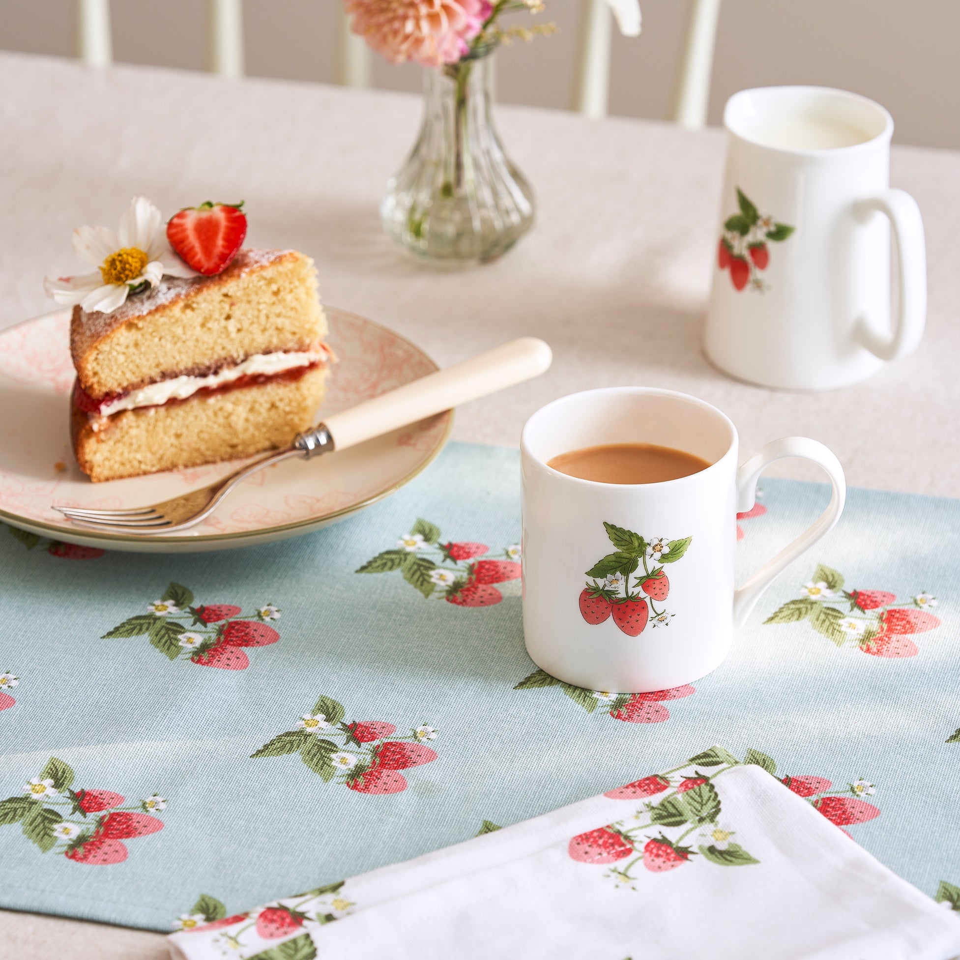 Strawberries Solo Mug