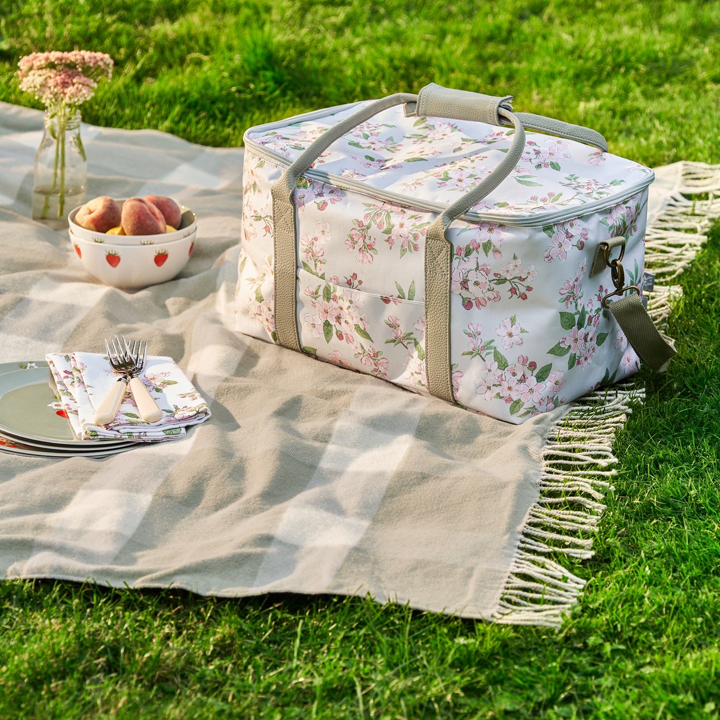 Blossom Picnic Bag by Sophie Allport