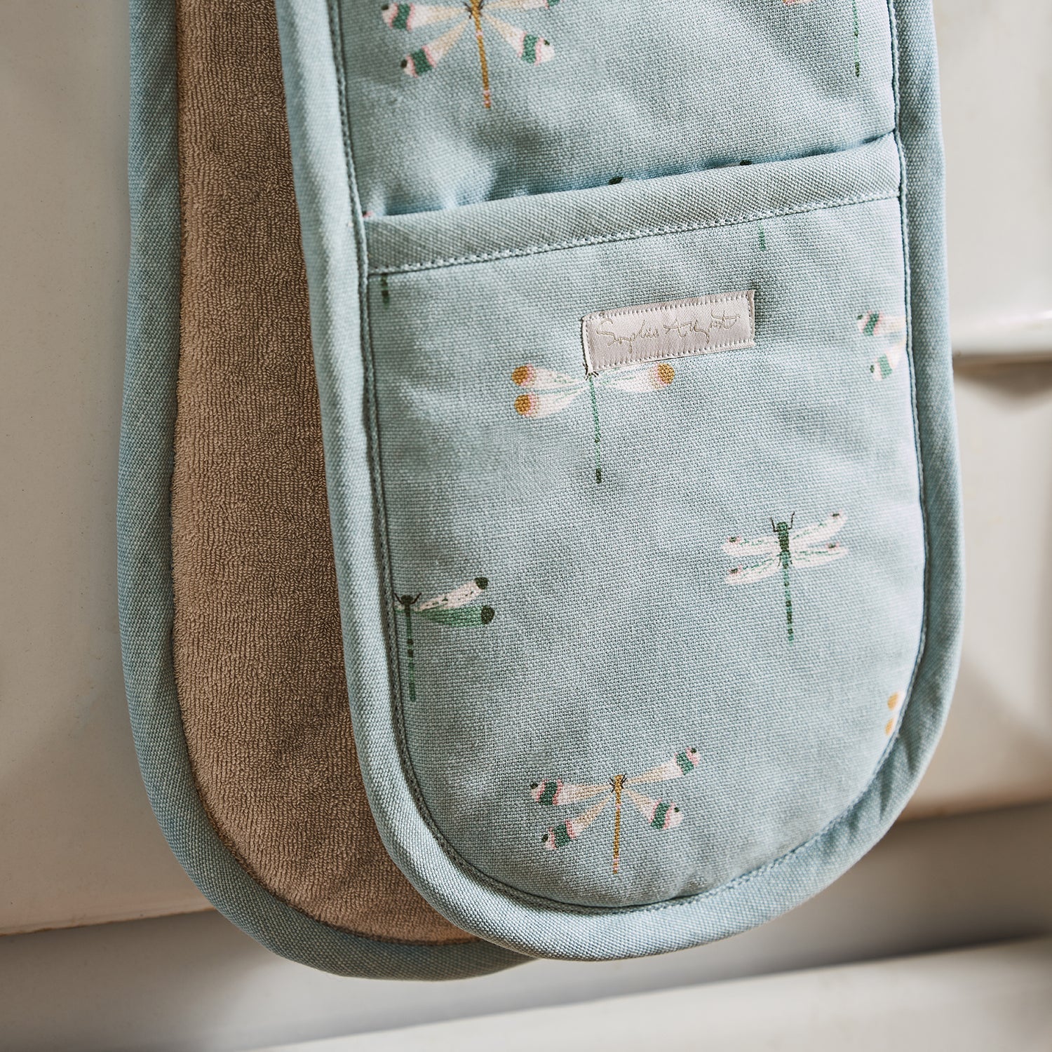 Blue double oven glove with dragonfly print by Sophie Allport detail