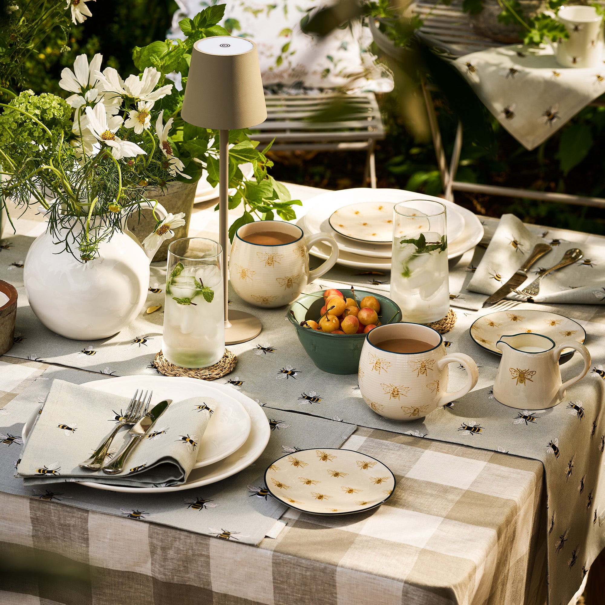 Cottesmore Rechargeable Table Lamp - Cream