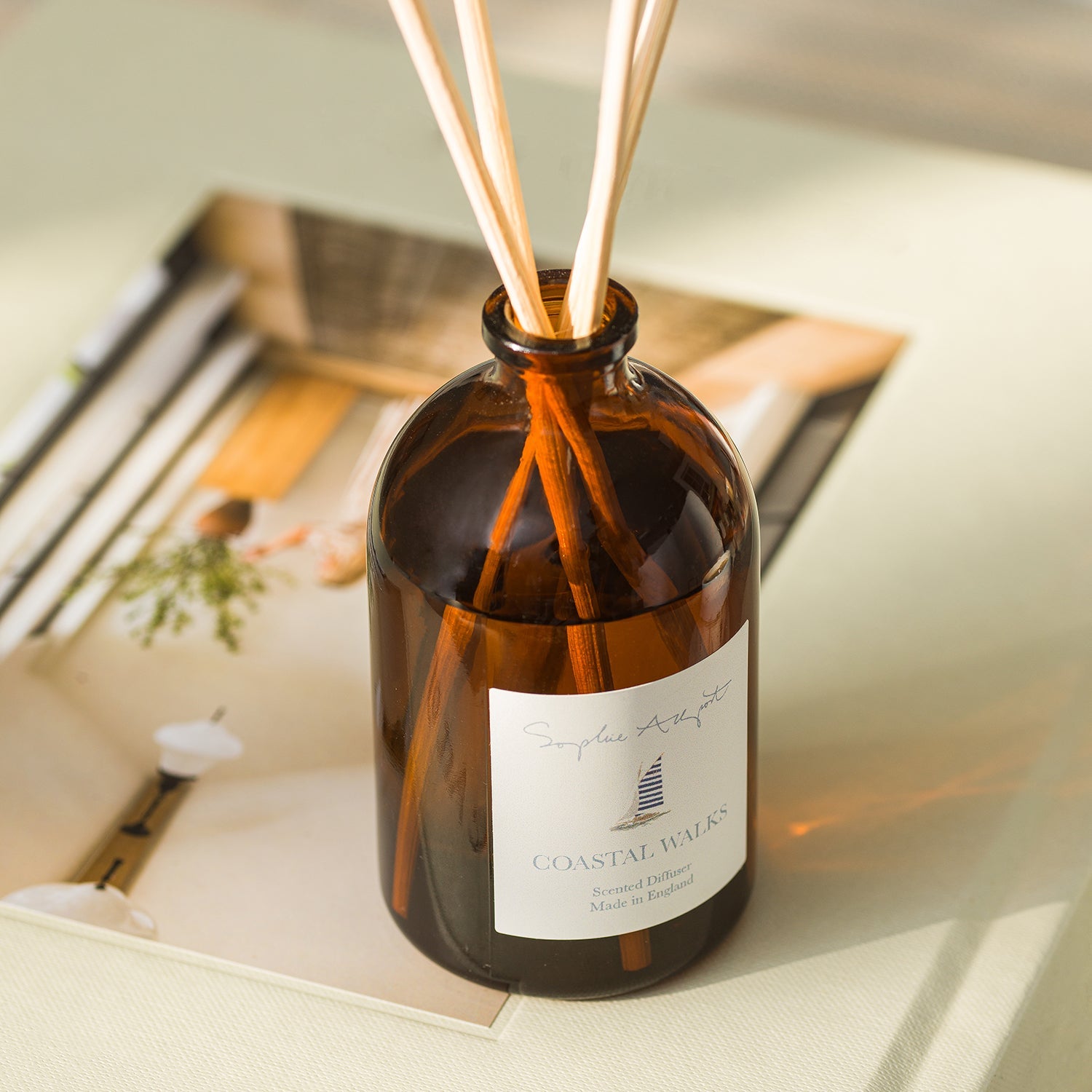 Coastal scent diffuser by Sophie Allport detail