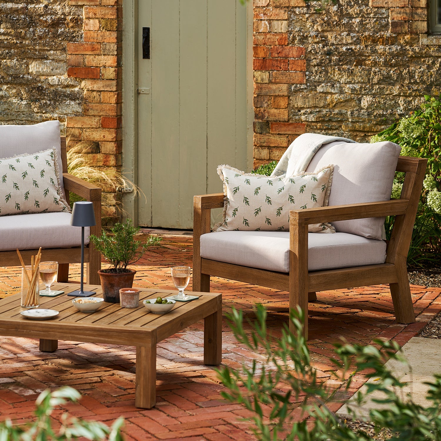 Calivana Outdoor Cushion - Olive/Natural