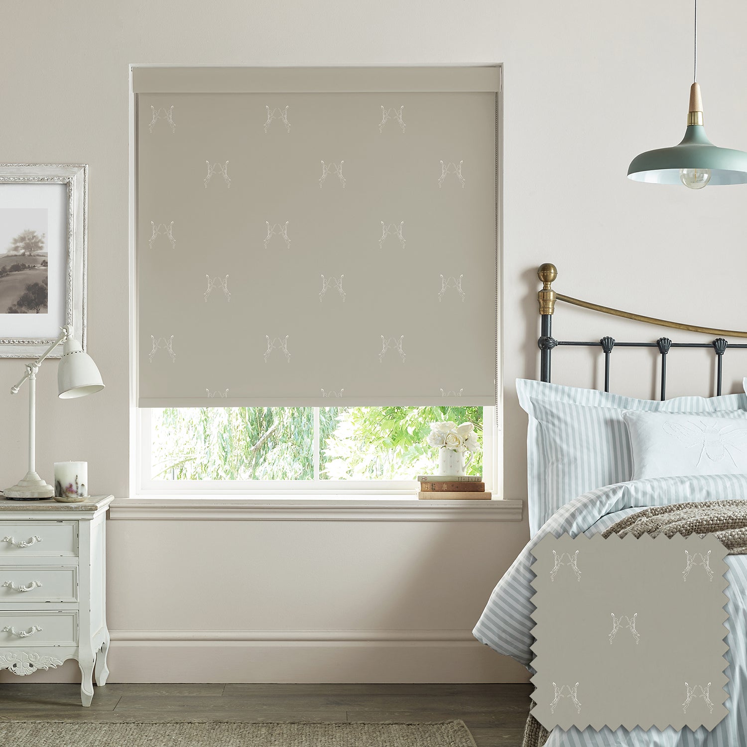 Boxing Hares Dove Made to Measure Roller Blind