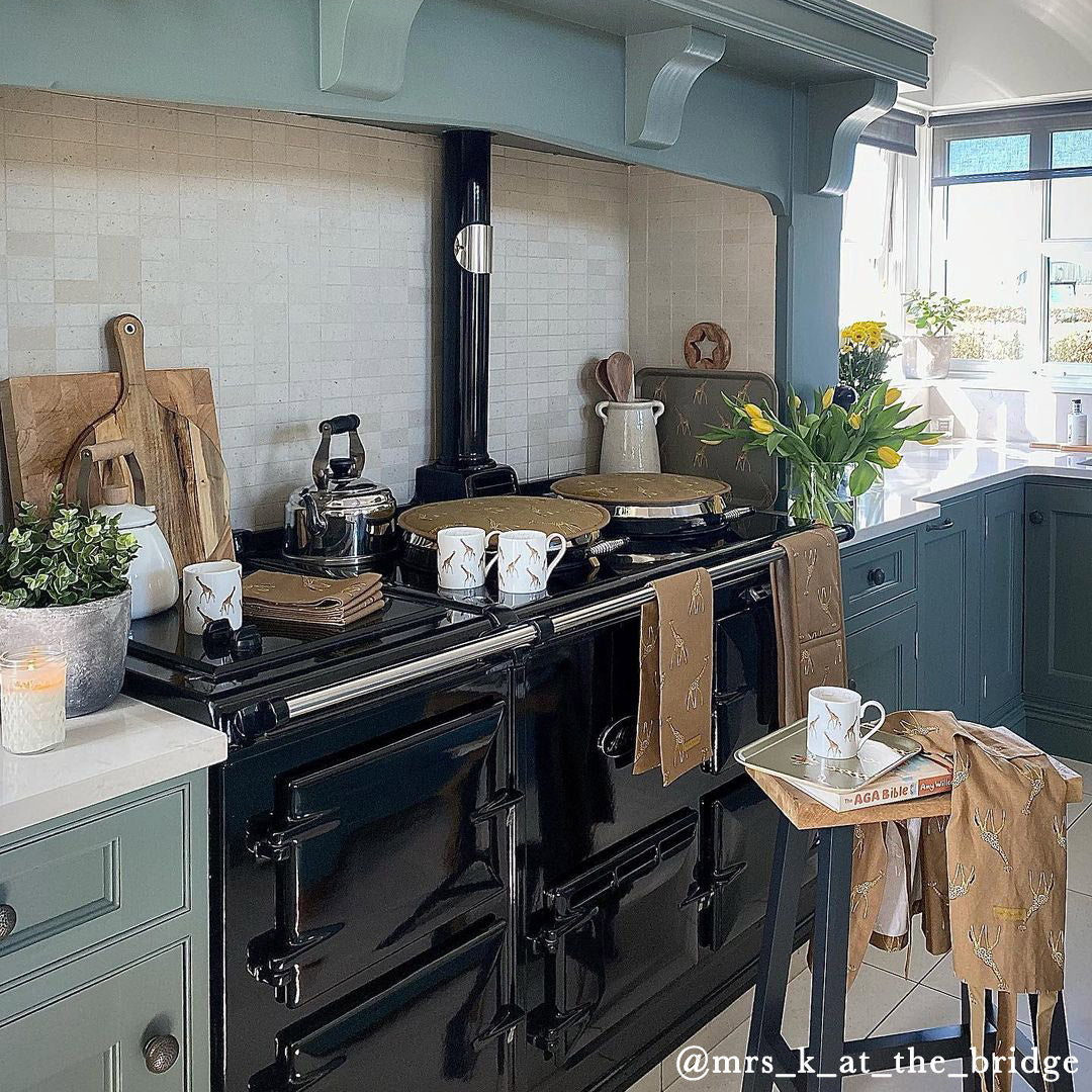Giraffe Circular Hob Cover by Sophie Allport