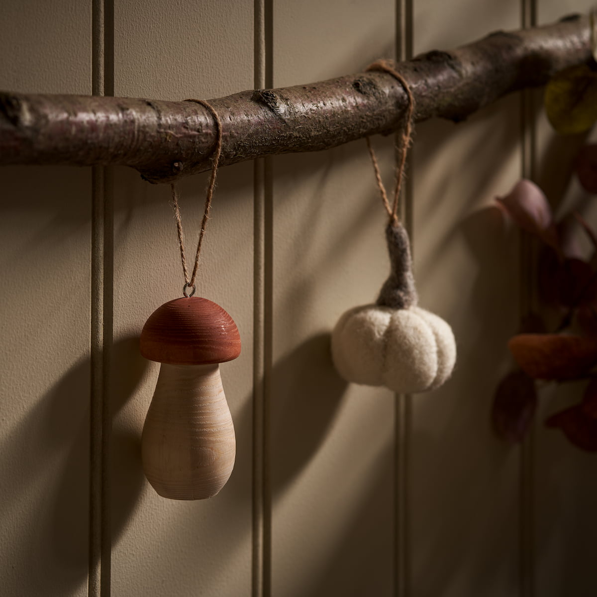 Brown Wooden Mushroom Hanger