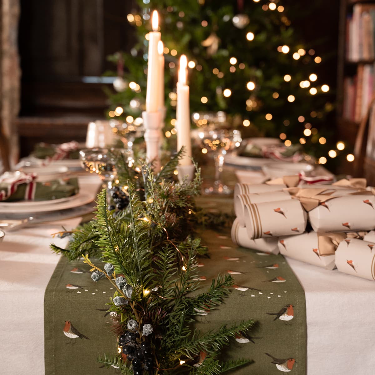 Robin Green Table Runner