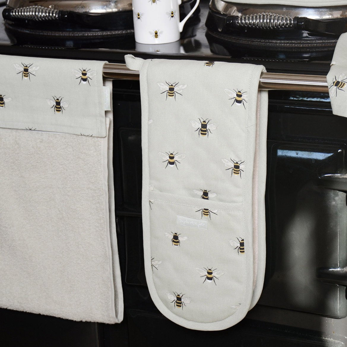 Bees Roller Hand Towel 