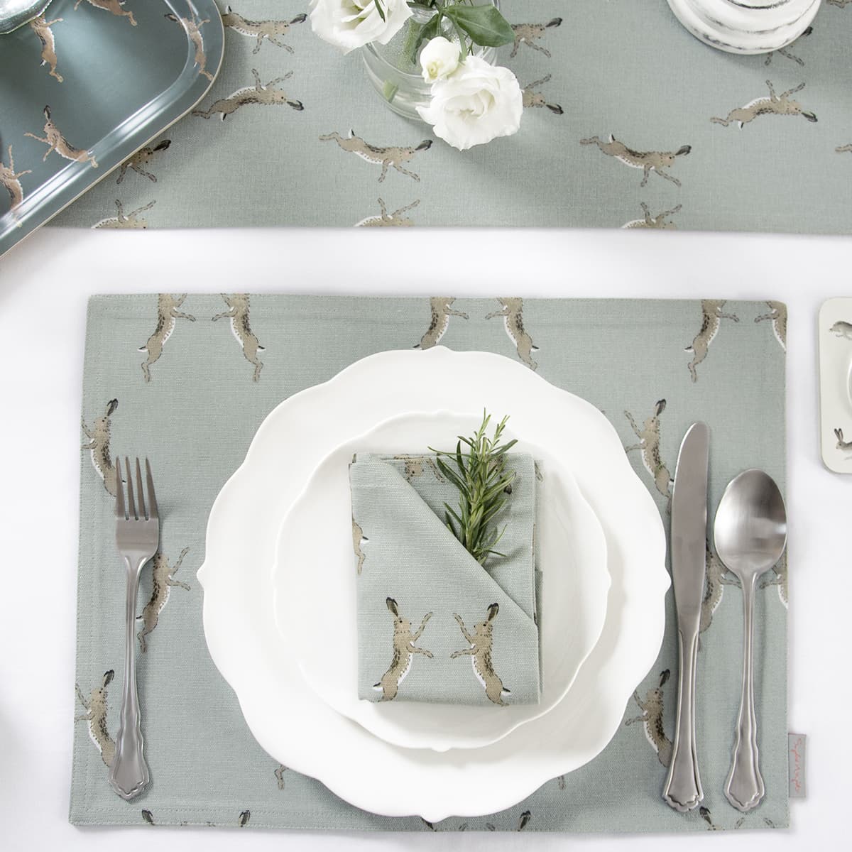 Boxing Hares Napkins (Set of 4)