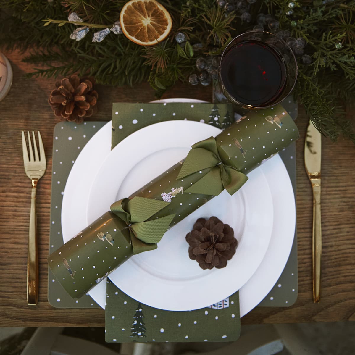 Festive Forest Christmas Crackers (Set of 6)