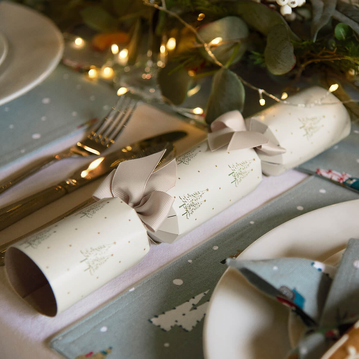 Christmas Tree Christmas Crackers (Set of 6)