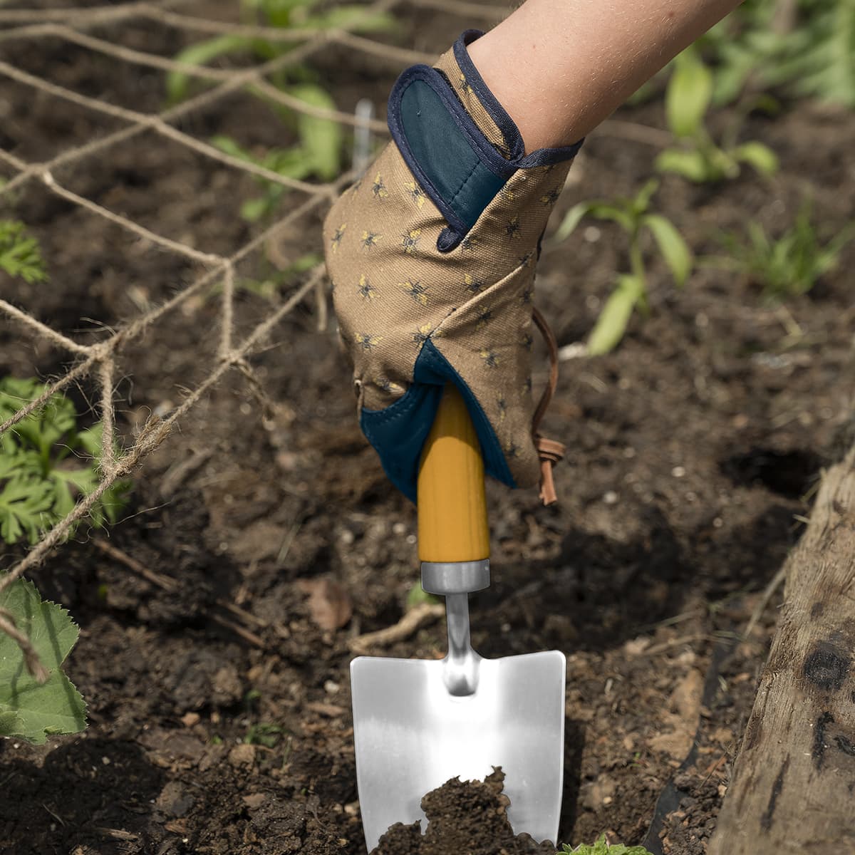 Bees Gardening Gloves