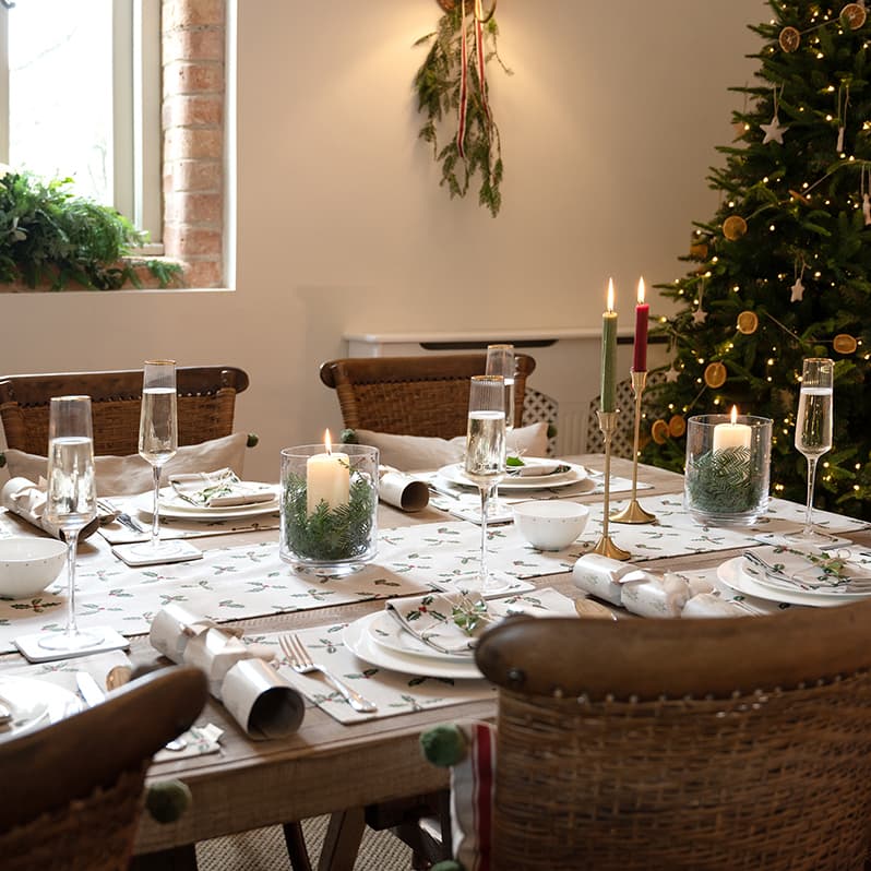 Holly & Berry Table Runner