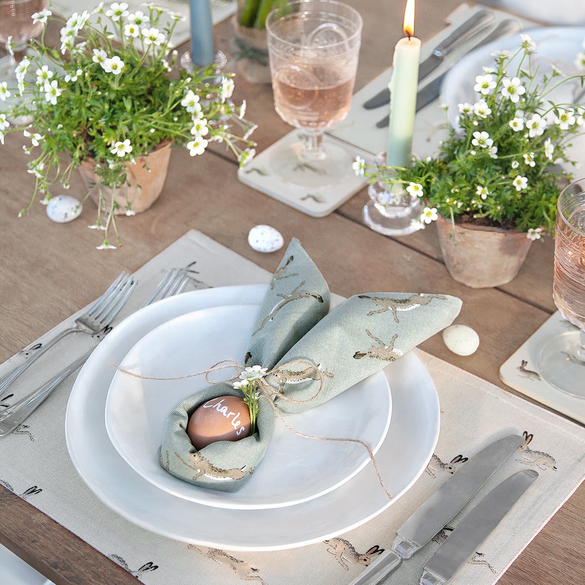 Boxing Hares Napkins (Set of 4)