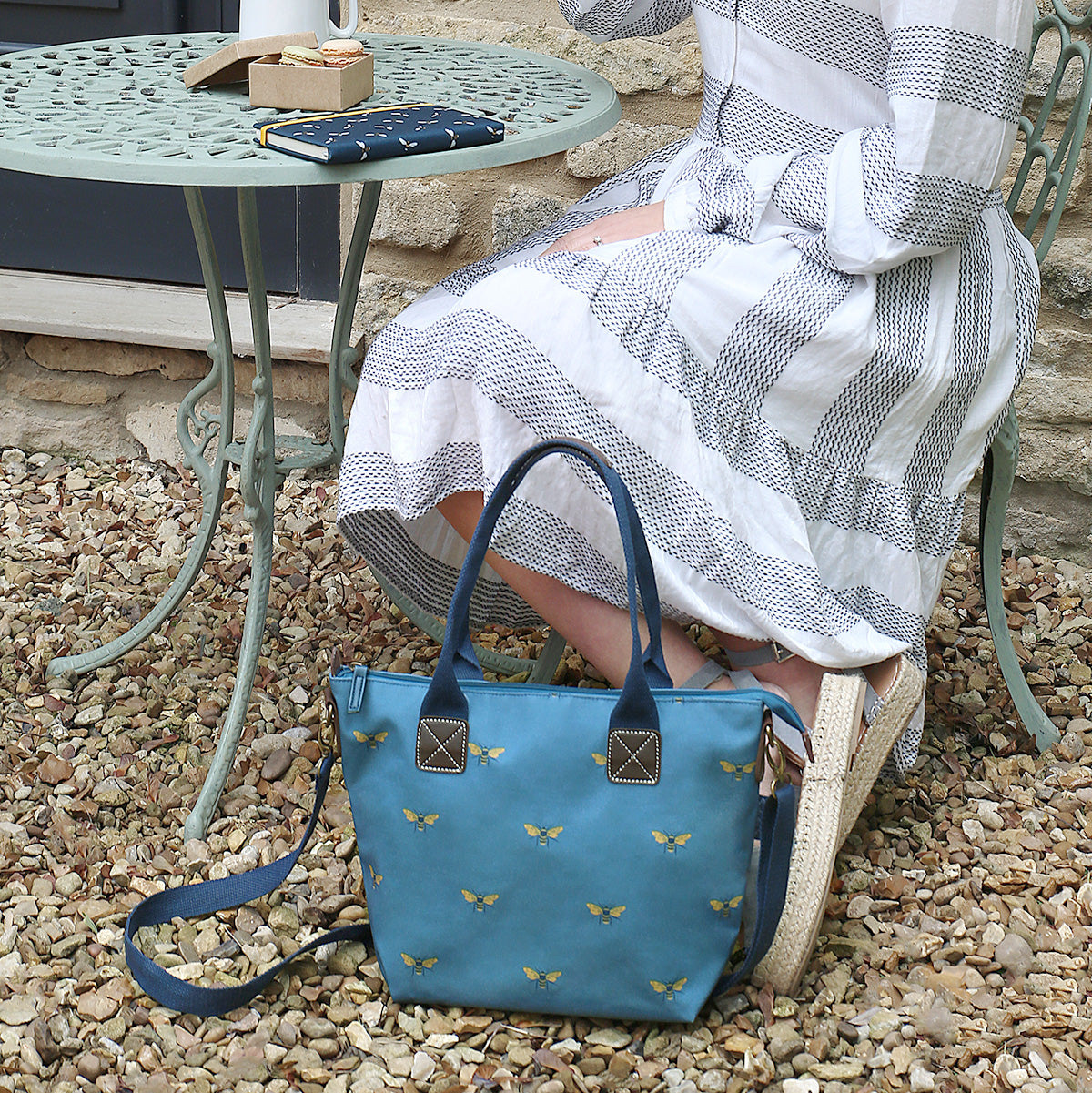 Bees Teal Mini Oundle Bag