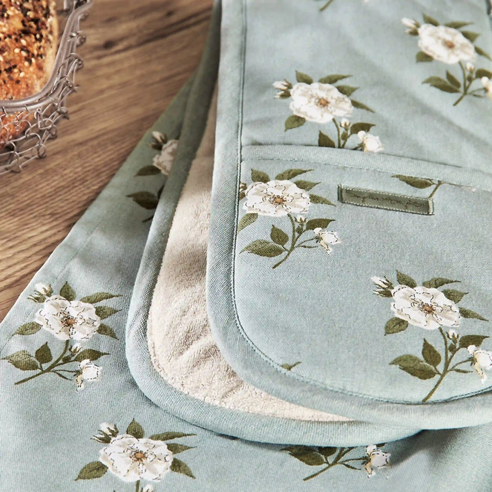 Roses Double Oven Glove