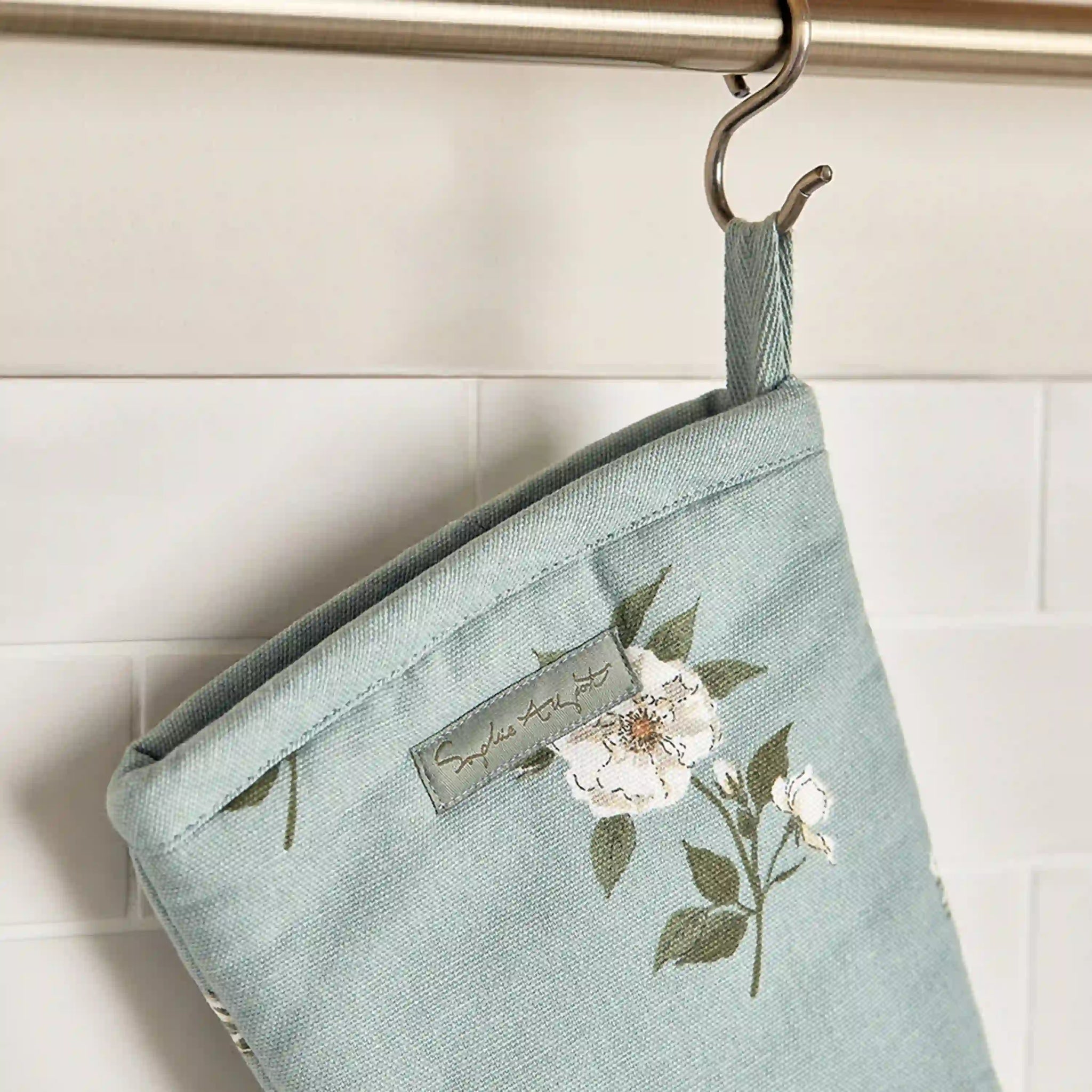 Roses Oven Mitt