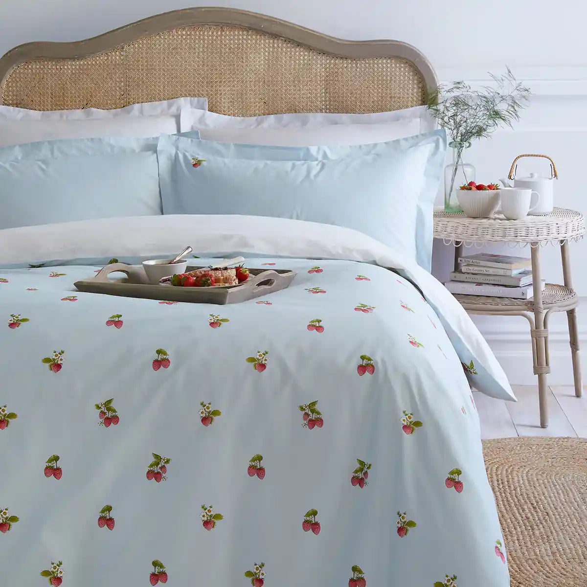 Strawberries Bedding Set