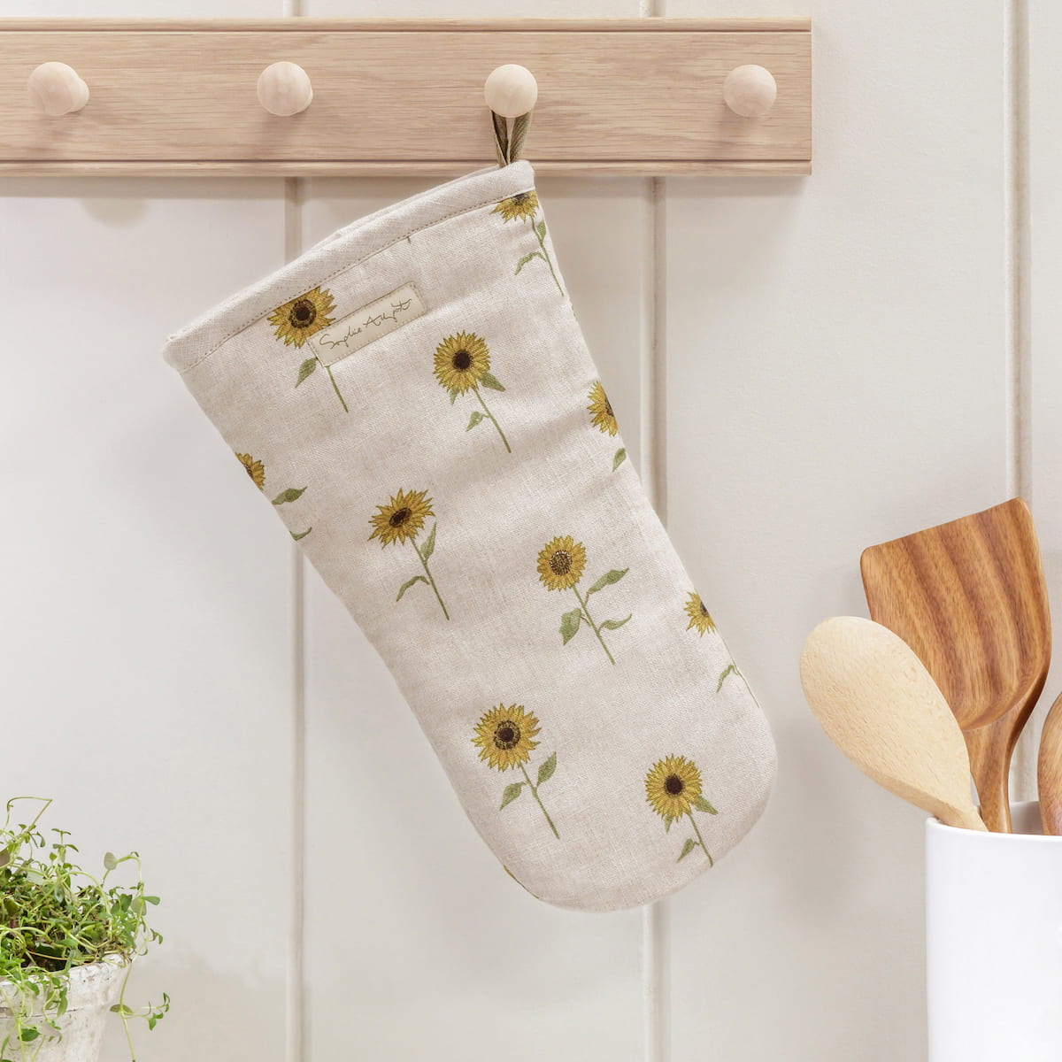 Sunflower Linen Oven Mitt by Sophie Allport