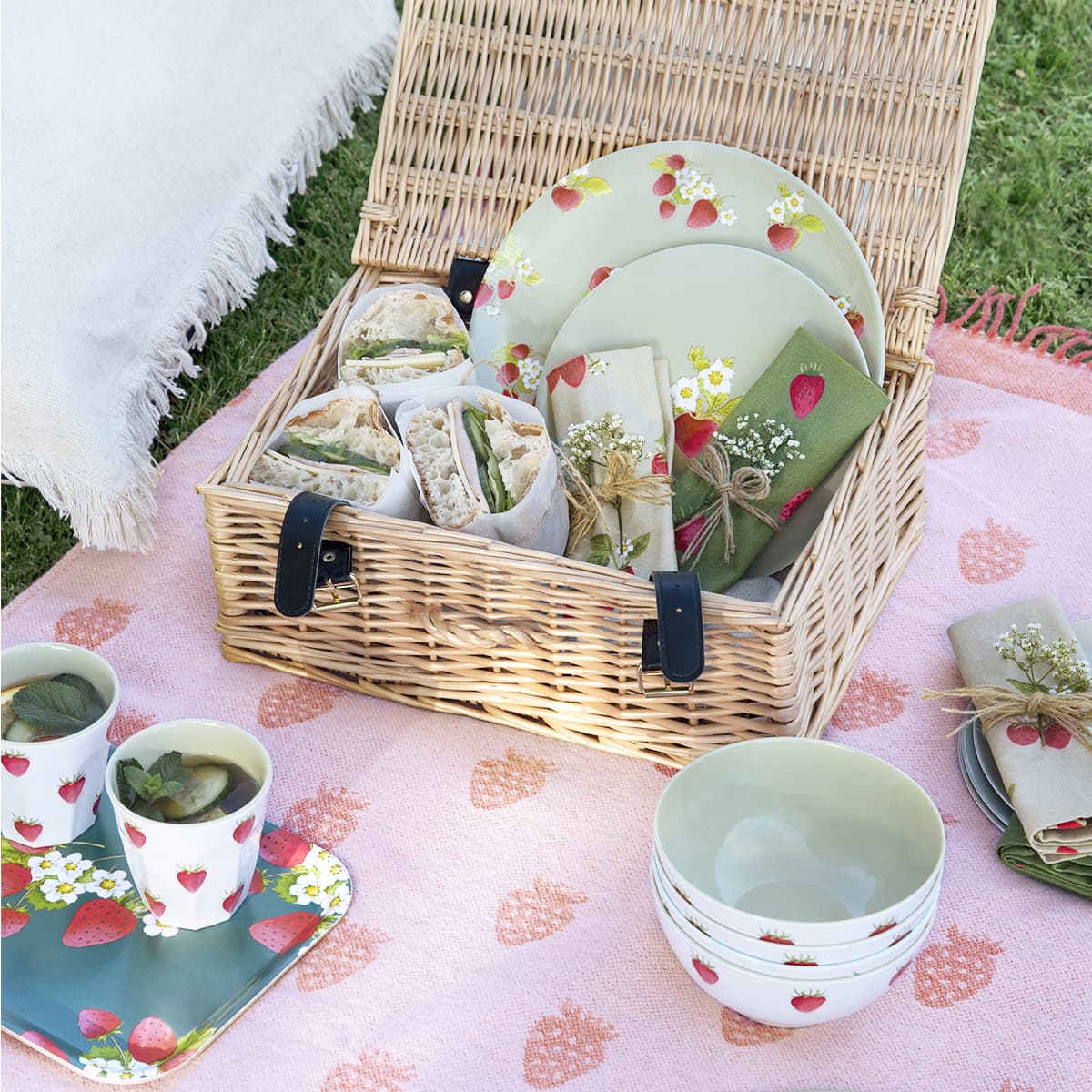 Strawberries Picnic Blanket