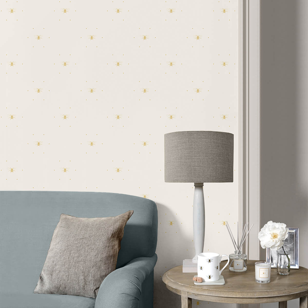 Bees Silhouette Cream & Ochre Wallpaper
